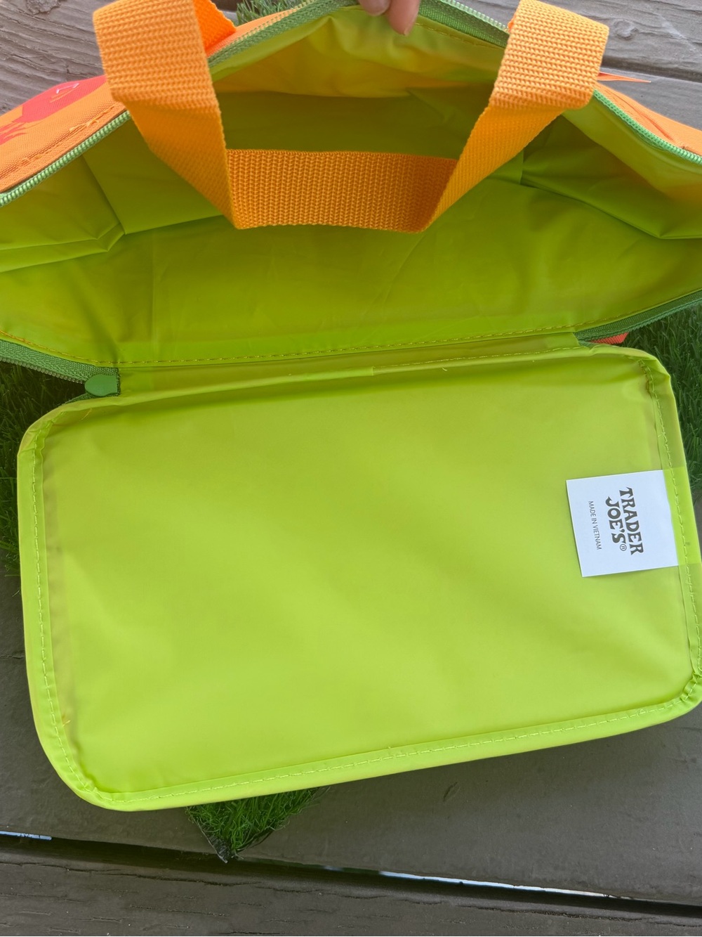 🧡 Trader Joe's Orange & Lime Mini Insulated Tote🍋 1 DAY SALE 🔴🇺🇸 - Picture 3 of 3